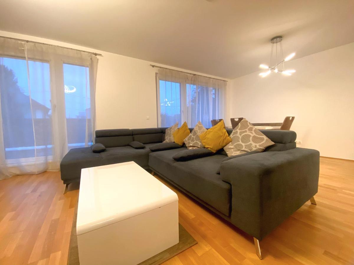 Near Lake Spacious & Furnished Beautiful Apartment Wien Exteriör bild