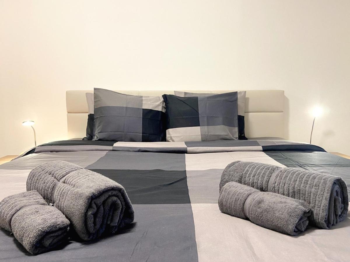 Near Lake Spacious & Furnished Beautiful Apartment Wien Exteriör bild